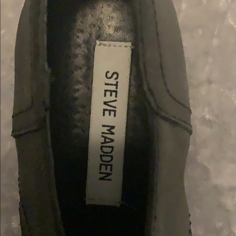 Shoes - Picture 4 of 4